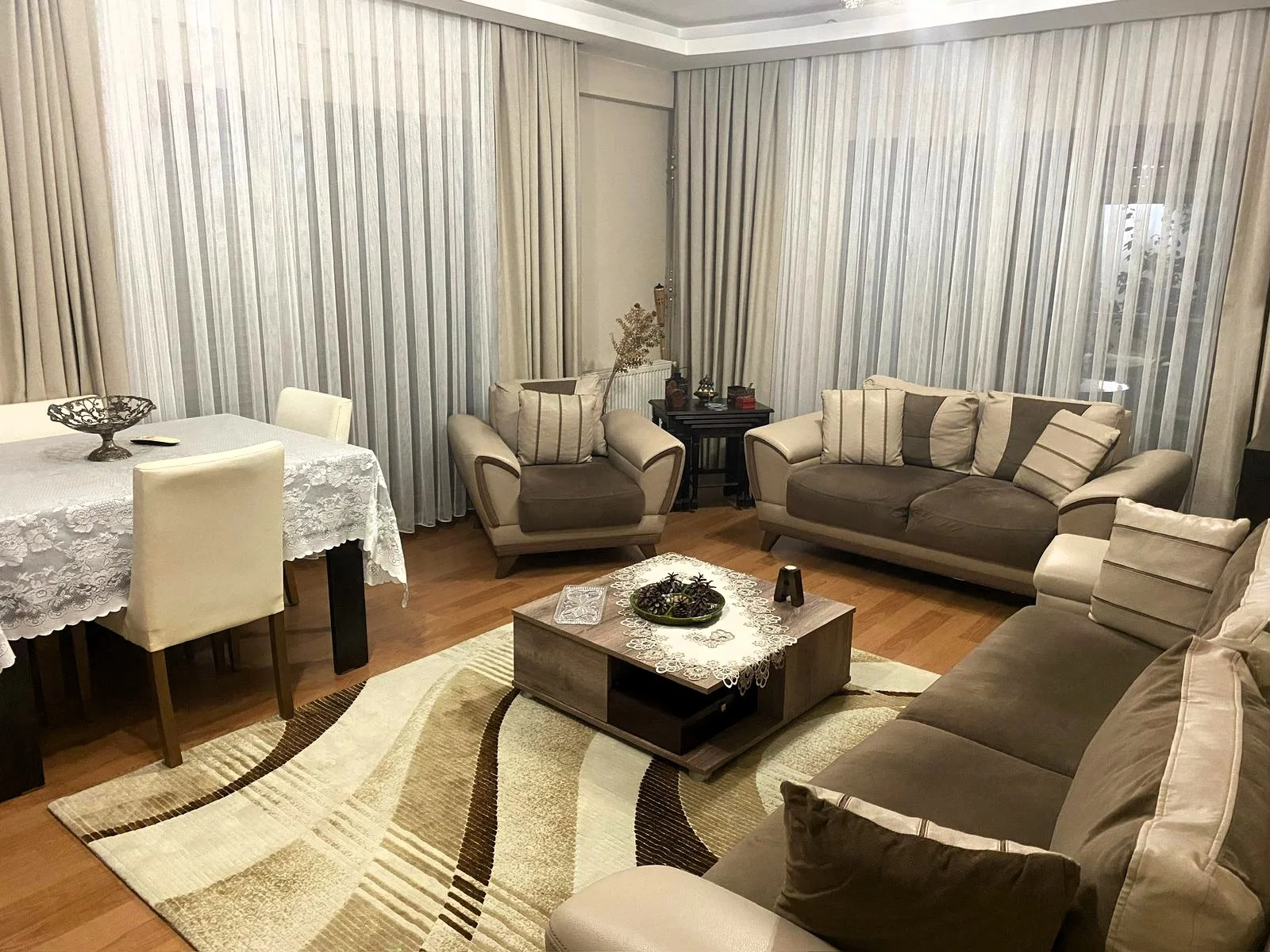 Karabağlar Maliyeciler Genç Bina Satılık 2+1 Daire