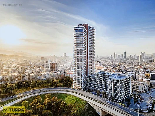 BORNOVA İKON TOWER'DA 3+1 SATILIK EŞYALI DAİRE