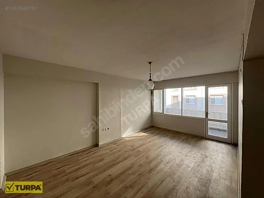 BORNOVA MERKEZDE KİRALIK 3+1 DAİRE