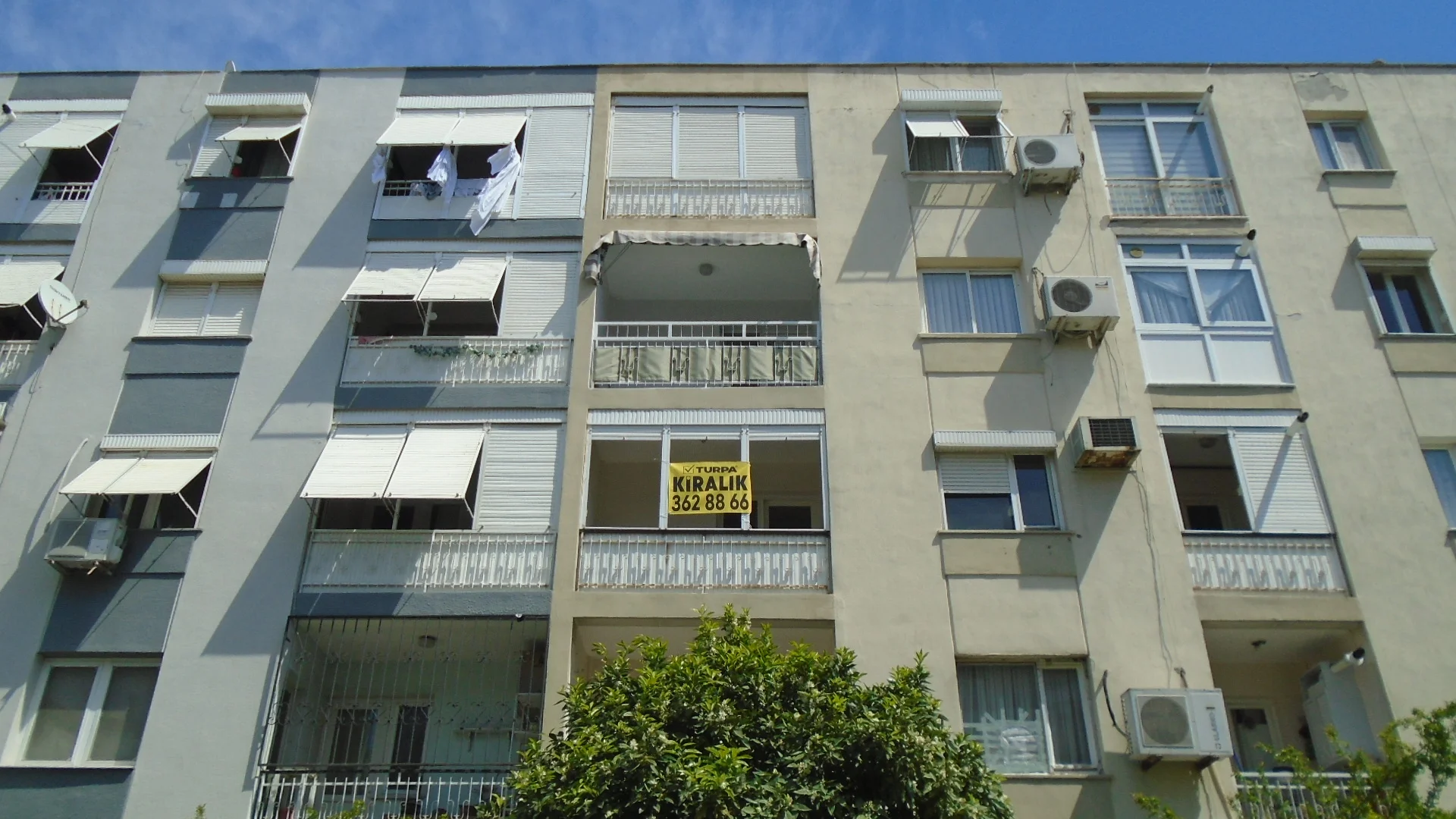 KARŞIYAKA BAHRİYE ÜÇOK BULVARINA YAKIN KİRALIK 3+1 DAİRE