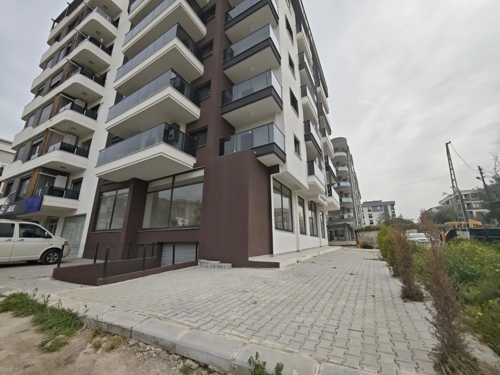 ERGENE MAHALLESİNDE TABELA DEĞERİ YÜKSEK, SIFIR SATILIK DÜKKAN